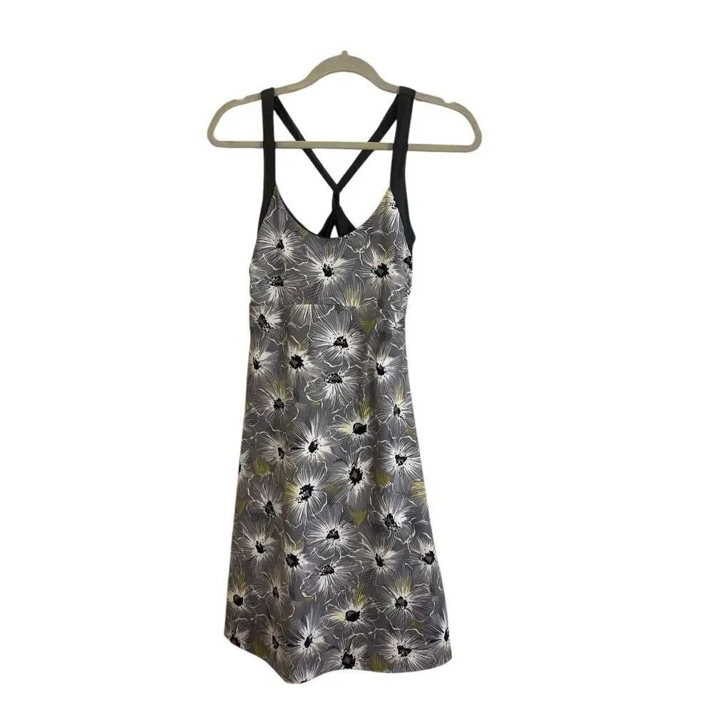 Patagonia active wear dress with built in bra sz Small